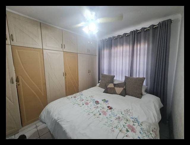 3 BEDROOM HOUSE FOR SALE IN GROVE END